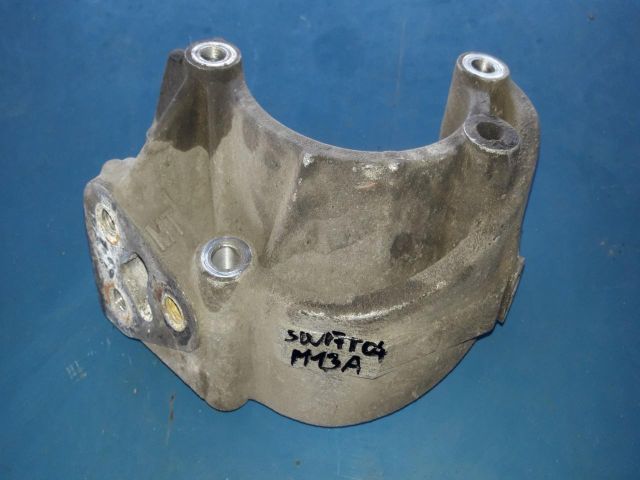 bontott SUZUKI SWIFT III Motor Tartó Bak (Pozíciófüggetlen)