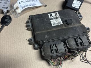 bontott SUZUKI SWIFT III Motorvezérlő