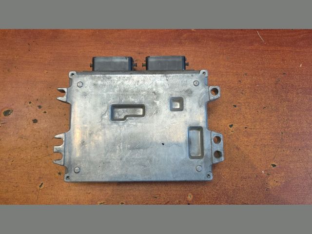 bontott SUZUKI SWIFT III Motorvezérlő