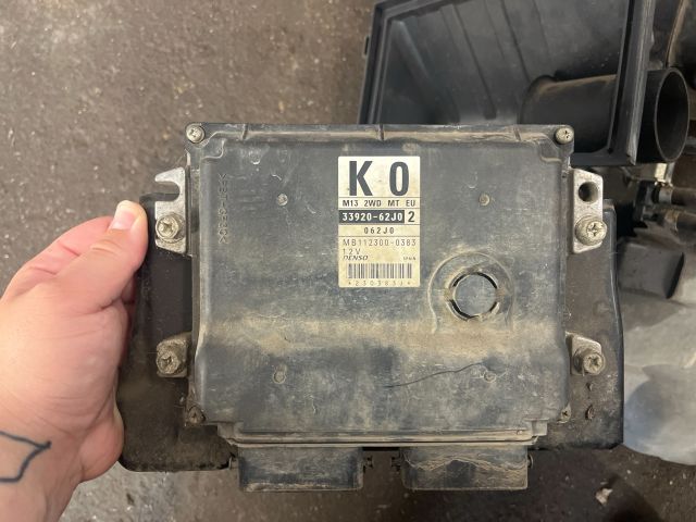 bontott SUZUKI SWIFT III Motorvezérlő