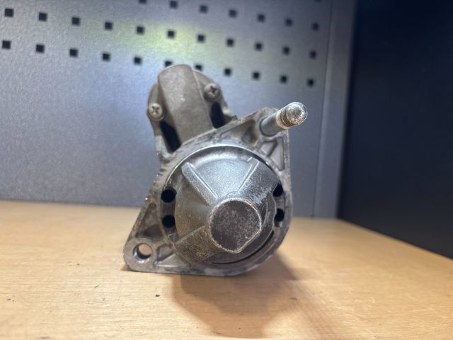 bontott SUZUKI SWIFT III Önindító