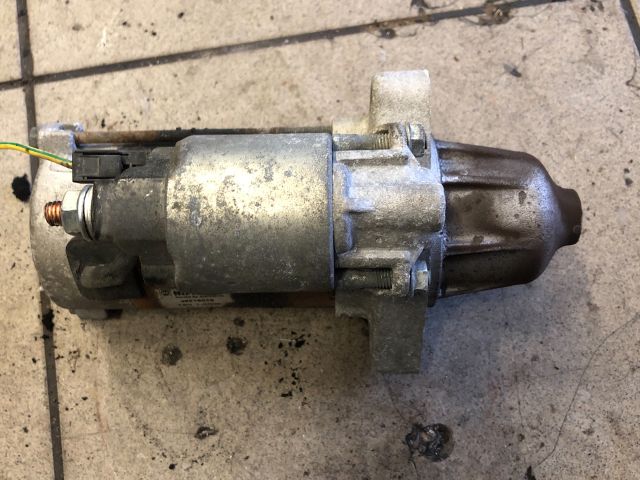 bontott SUZUKI SWIFT III Önindító