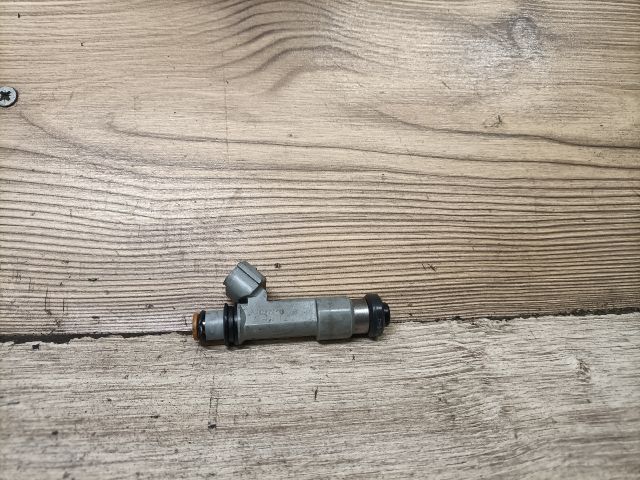 bontott SUZUKI SWIFT III Porlasztó (1 db)