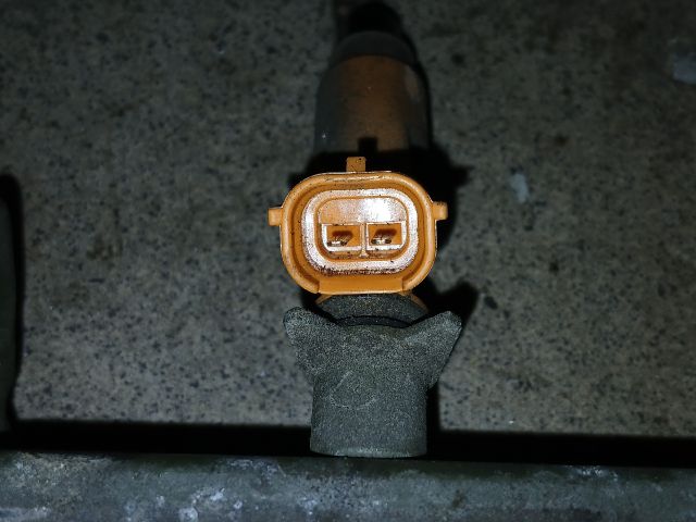 bontott SUZUKI SWIFT III Porlasztó Sor / Híd