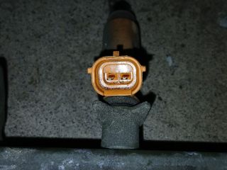 bontott SUZUKI SWIFT III Porlasztó Sor / Híd