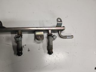 bontott SUZUKI SWIFT III Porlasztó Sor / Híd