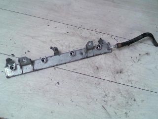 bontott SUZUKI SWIFT III Porlasztó Sor / Híd