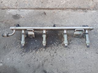 bontott SUZUKI SWIFT III Porlasztó Sor / Híd