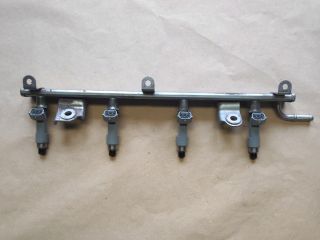 bontott SUZUKI SWIFT III Porlasztó Sor / Híd