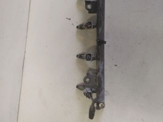 bontott SUZUKI SWIFT III Porlasztó Sor / Híd