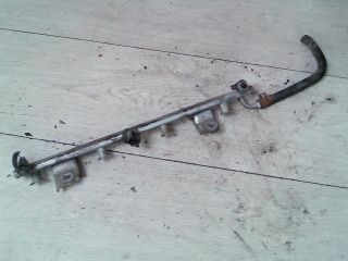 bontott SUZUKI SWIFT III Porlasztó Sor / Híd