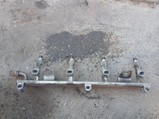 bontott SUZUKI SWIFT III Porlasztó Sor / Híd