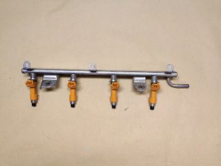 bontott SUZUKI SWIFT III Porlasztó Sor / Híd