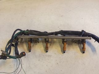 bontott SUZUKI SWIFT III Porlasztó Sor / Híd