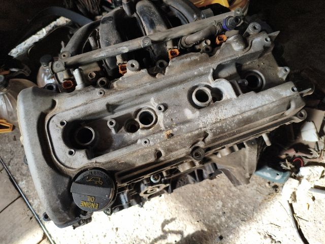 bontott SUZUKI SWIFT III Szelepfedél