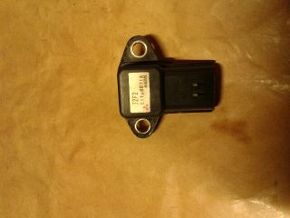 bontott SUZUKI SWIFT III Szívócső Nyomásérzékelő