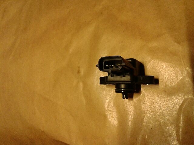 bontott SUZUKI SWIFT III Szívócső Nyomásérzékelő