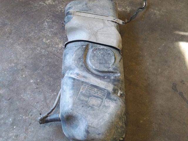 bontott SUZUKI SWIFT III Tank