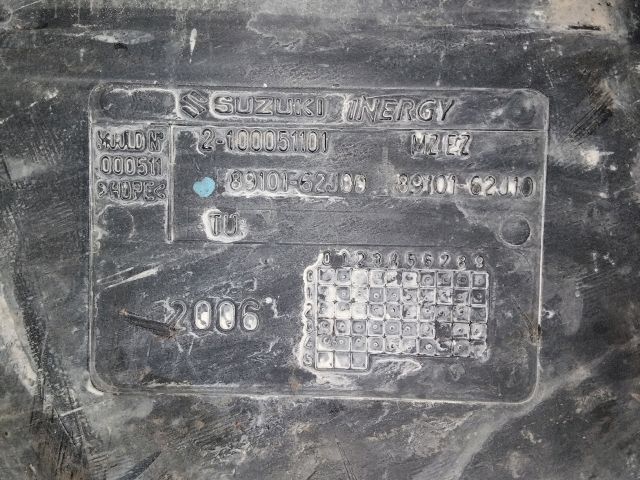 bontott SUZUKI SWIFT III Tank