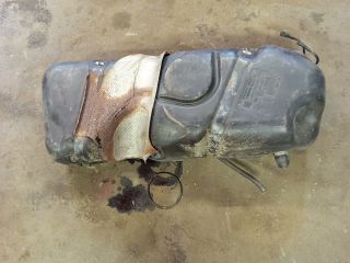 bontott SUZUKI SWIFT III Tank