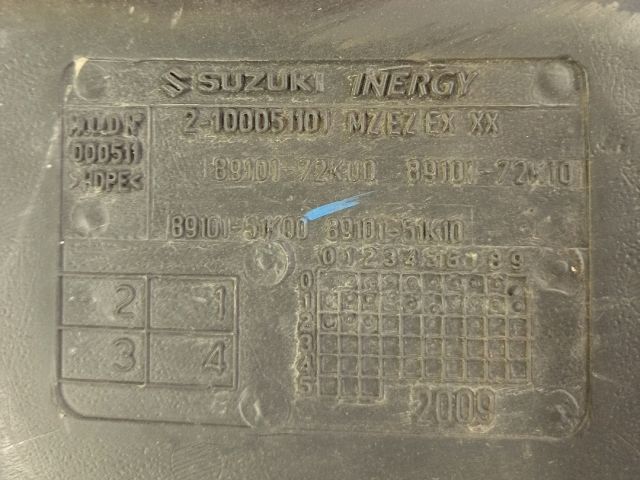 bontott SUZUKI SWIFT III Tank