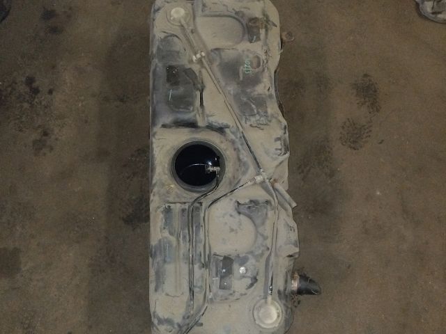 bontott SUZUKI SWIFT III Tank