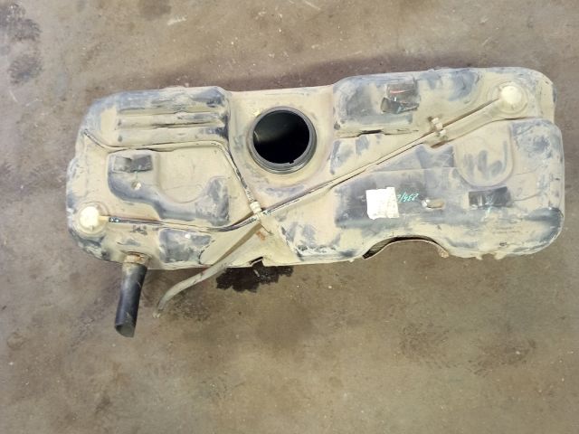 bontott SUZUKI SWIFT III Tank