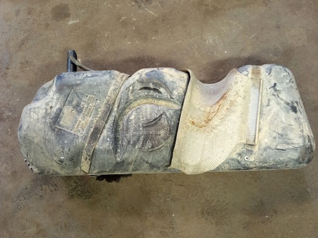 bontott SUZUKI SWIFT III Tank