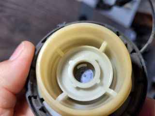 bontott SUZUKI SWIFT III Tanksapka