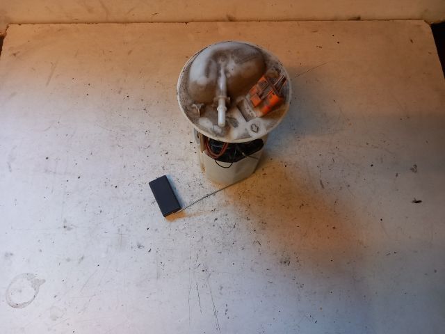 bontott SUZUKI SWIFT III Üzemanyag Szivattyú