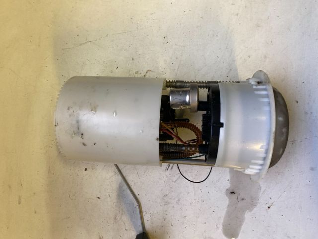 bontott SUZUKI SWIFT III Üzemanyag Szivattyú