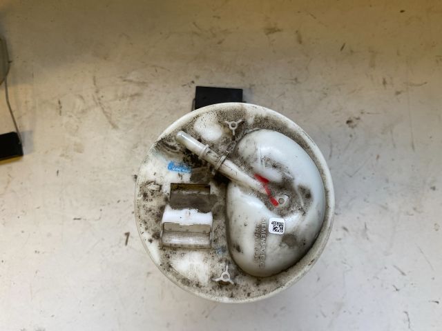 bontott SUZUKI SWIFT III Üzemanyag Szivattyú