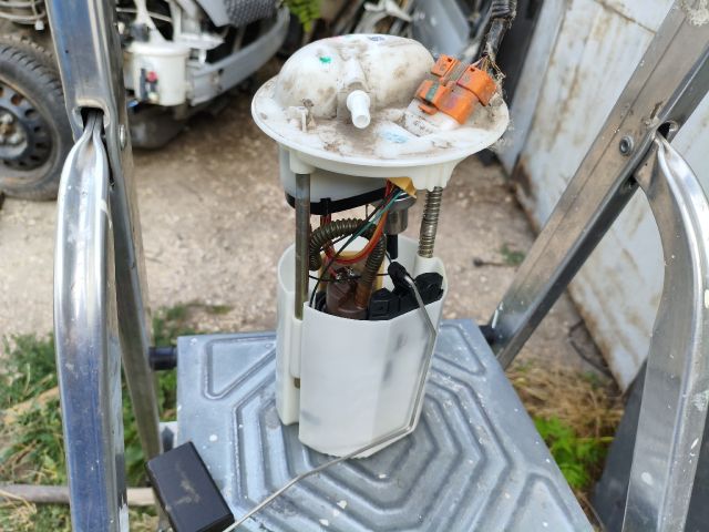 bontott SUZUKI SWIFT III Üzemanyagszint Jeladó