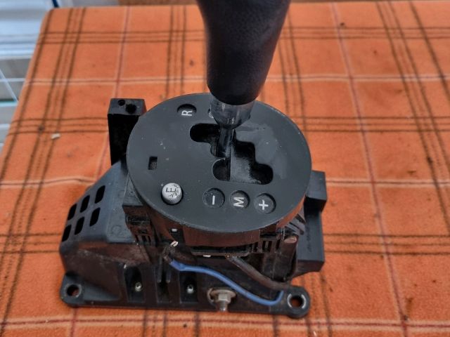 bontott SUZUKI SWIFT III Váltó Fokozatválasztó