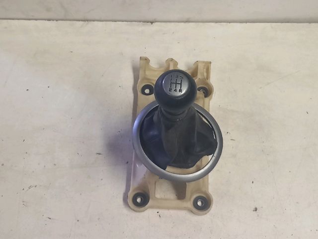 bontott SUZUKI SWIFT III Váltó Kulissza