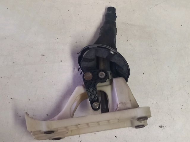 bontott SUZUKI SWIFT III Váltó Kulissza