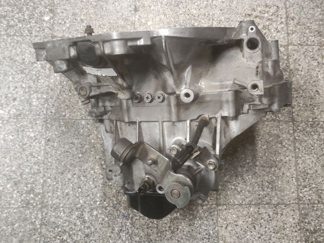 bontott SUZUKI SWIFT III Váltó (Mechanikus)