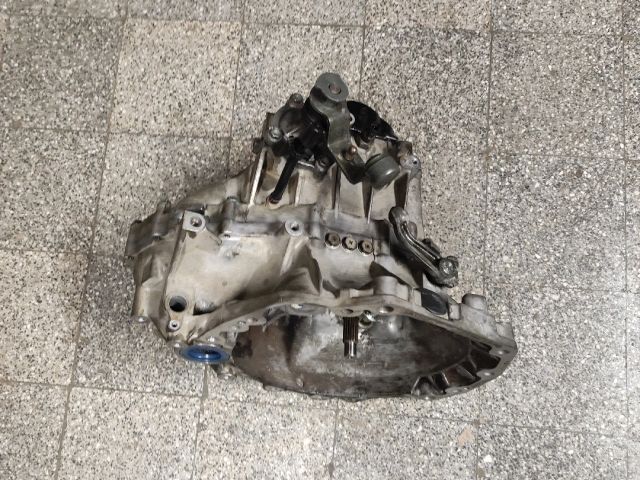 bontott SUZUKI SWIFT III Váltó (Mechanikus)