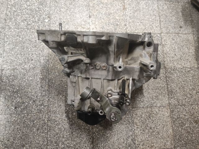 bontott SUZUKI SWIFT III Váltó (Mechanikus)