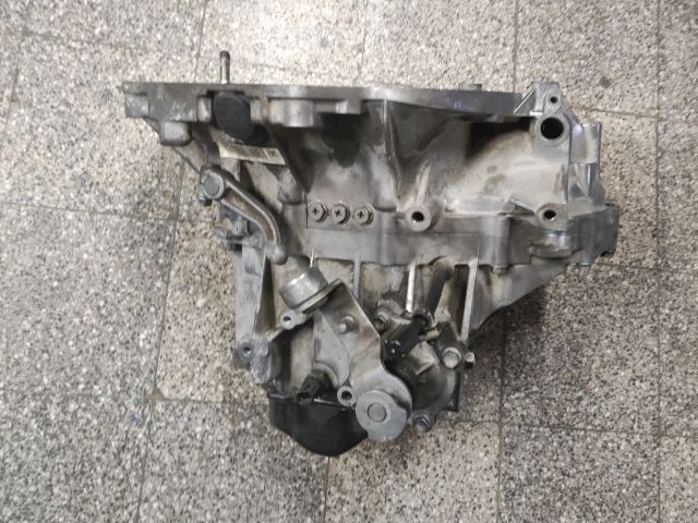 bontott SUZUKI SWIFT III Váltó (Mechanikus)