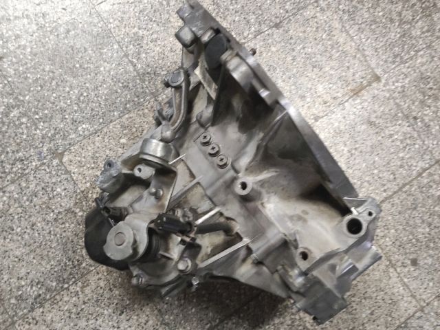 bontott SUZUKI SWIFT III Váltó (Mechanikus)