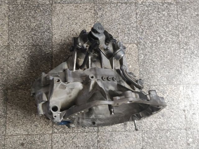 bontott SUZUKI SWIFT III Váltó (Mechanikus)