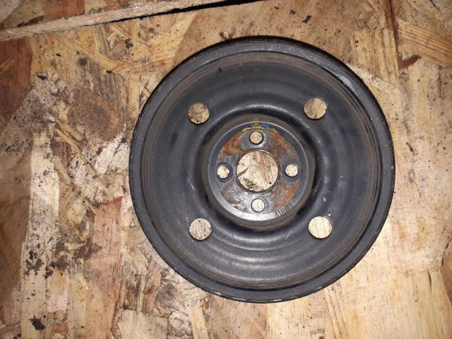 bontott SUZUKI SWIFT III Vízpumpa Szíjtárcsa