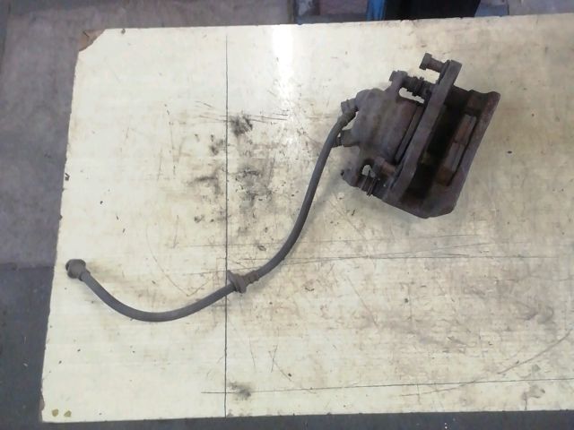 bontott SUZUKI SWIFT III Bal első Féknyereg Munkahengerrel