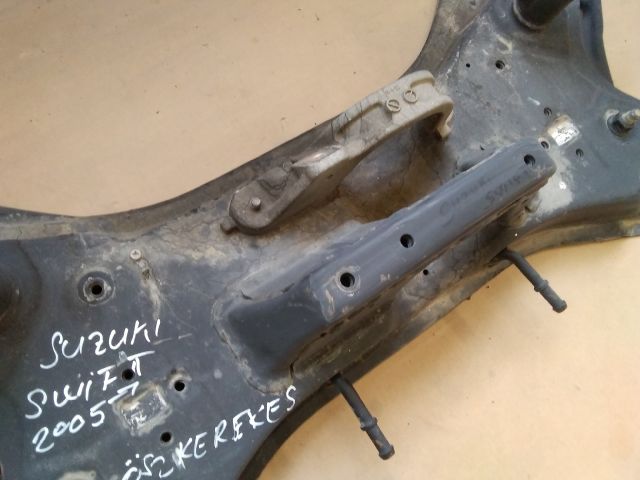 bontott SUZUKI SWIFT III Első Bölcső