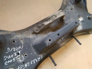 bontott SUZUKI SWIFT III Első Bölcső