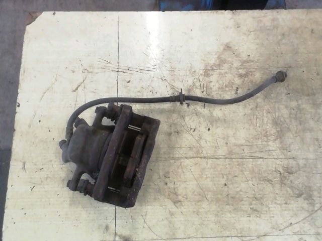 bontott SUZUKI SWIFT III Jobb első Féknyereg Munkahengerrel