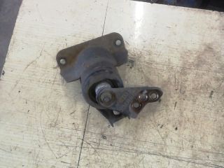 bontott SUZUKI SWIFT III Motor Tartó Bak Jobb