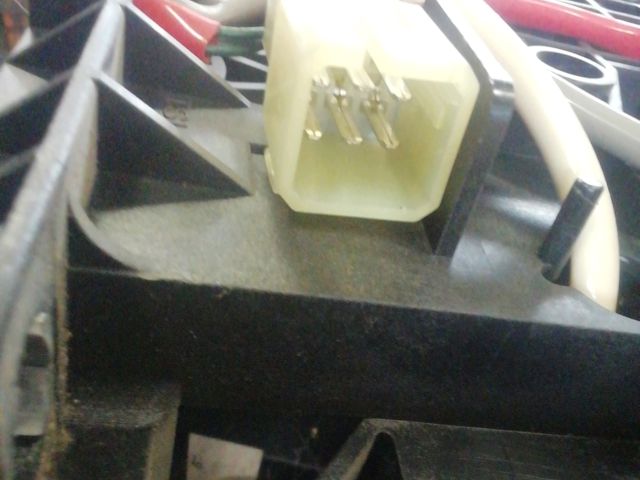 bontott SUZUKI SWIFT III Automata Váltókar