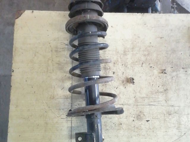 bontott SUZUKI SWIFT III Bal első Gólyaláb (Lengécsillapító, Rugó)